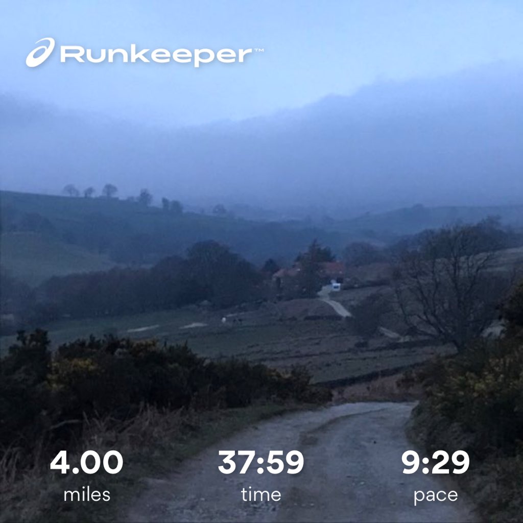 AndrewWappat's tweet photo. Day One of my GCSE Final Push running challenge, at least four miles EVERY day until the Exams. Training for @GNR_NE too, in support of @ProstateUK Hoping Y11s also aim for their big Revision Push, clocking up enough hours. #KeepGoing #MotivationIsTough #ExamTraining https://t.co/rmao15Aaua