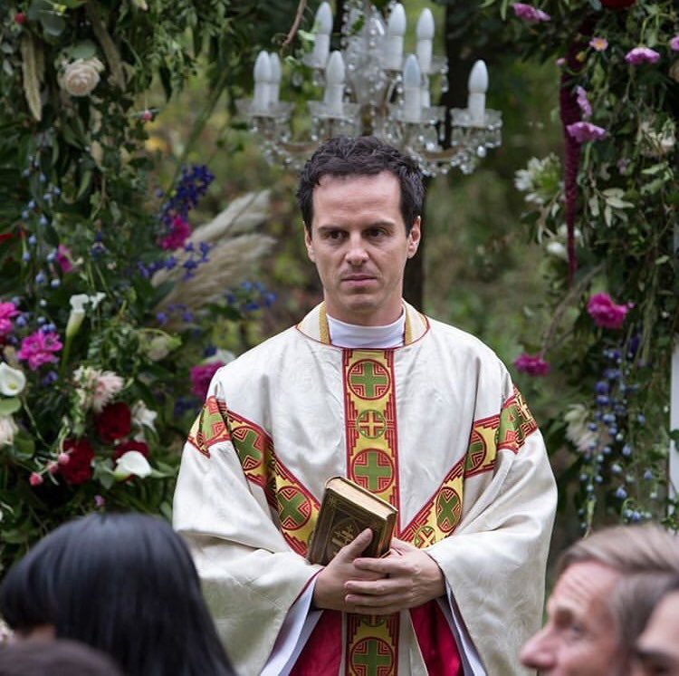 MaryMinifie's tweet photo. 😍🤪🤗🤤😘 I am beyond help. #PleaseSendHelp #Cassocks #SorryNotSorry #SexySwearyPriest #AndrewScott #Fleabag https://t.co/miRZUy5Zt4