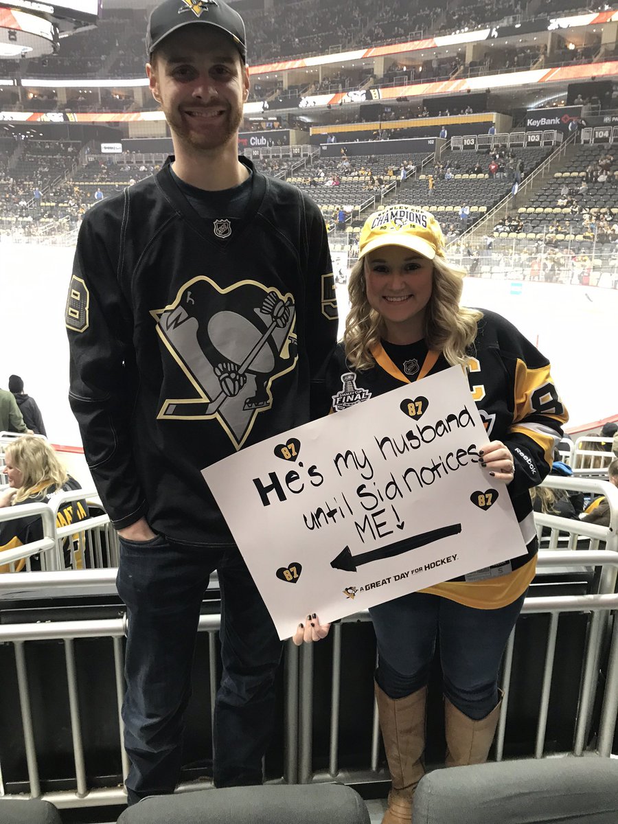 shaylyn_sonney's tweet photo. Hey @penguins! So it would be a dream come true to meet Sidney Crosby! What would it take to meet him??? I am going to game 2 Round 1! 😍 #LGP https://t.co/VrfYb4JTCZ