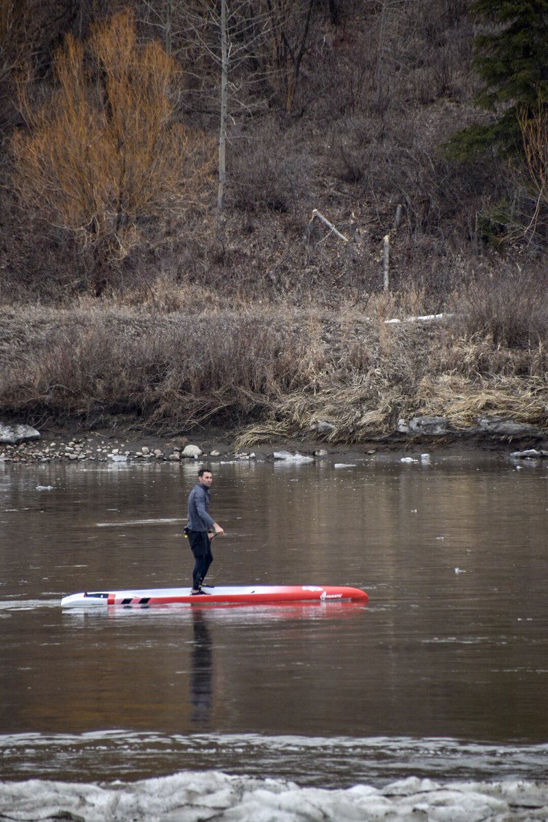 Coffee_Baileys's tweet photo. This was a sight to behold today along the river - When I first spotted him he was paddling west - against the current! Stay safe & dry dude! #yeg #trekthetrails #connectthetrails #rundlepark #paddleboard #yegwx https://t.co/tKkpGMvsb0