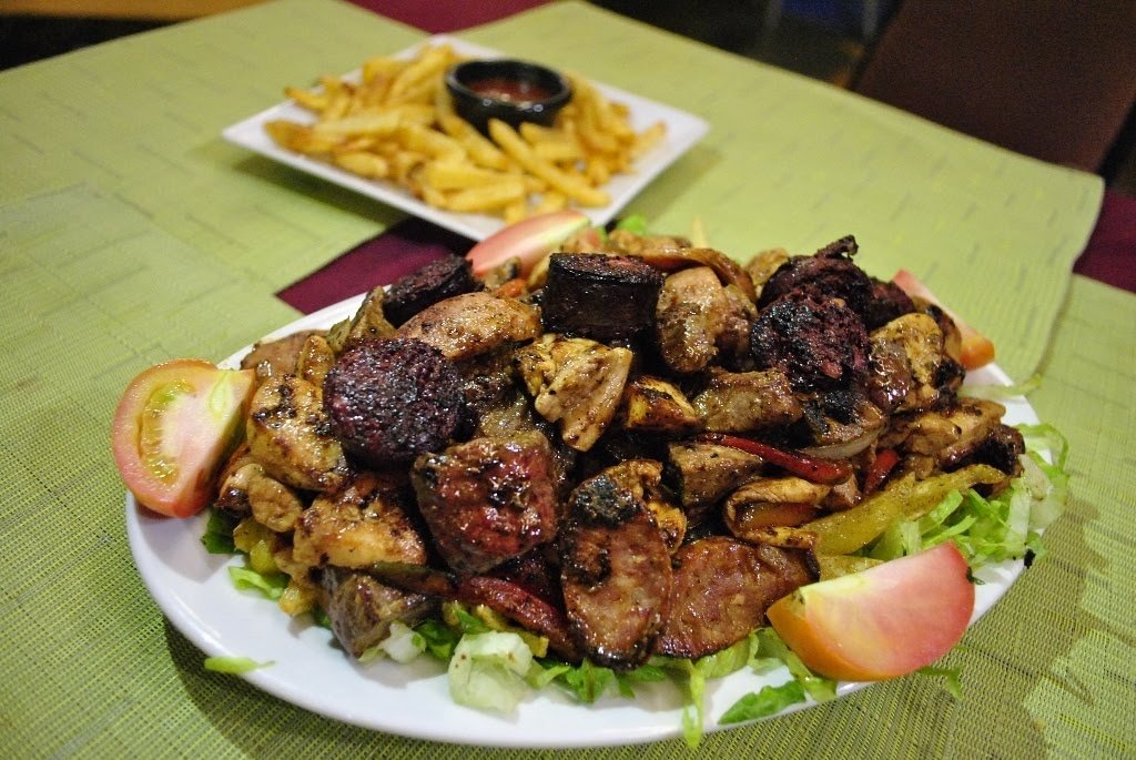 ¿Que tal esta parrilla?
.
.
Te invitamos a pasar por nuestro restaurant #Terraza en las alturas de la zona gastronómica de mayor tradición de #caracas , #LaCandelaria
.
.
#HotelAlex
#MasQueUnHotel
#Hotel
#Caracas