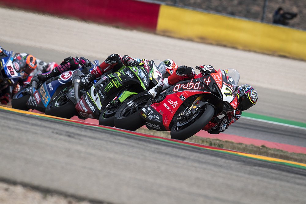 CW1Miles's tweet photo. #AragonWorldSBK Race 1🏁
🥇@19Bautista #Ducati "Very special. Thank you, Spanish fans."
🥈@jonathanrea #Kawasaki "Best I could hope for coming from 10th."
🥉@chazdavies7 #Ducati "Something to smile about."
Victory margin: 15.1 sec.
#AB19 7 starts, 7 wins
#TS66 P3 start, P5 finish https://t.co/ikXsWburzC