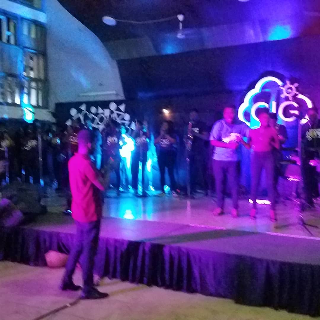 epsuknust's tweet photo. Awesome Praise Mega Choir
#CIG19
#epsuknust
#live
#queensHall
#knust
#alimni
#DeclaringHisGlory
#worship
#drama
#spokenWord
#Christ
#Glory
#dance https://t.co/kXHjLVAcQs