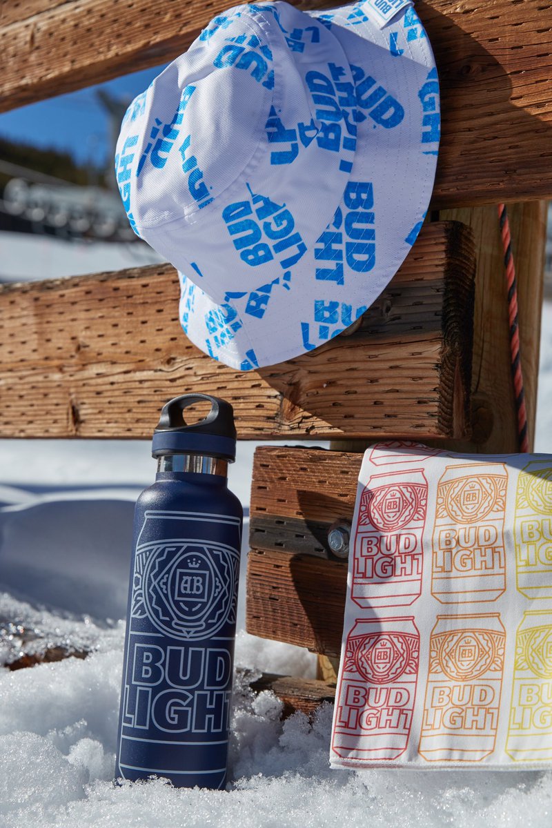 breckenridgemtn's tweet photo. Breck Pride swag by @budlight #Breck #BreckPride https://t.co/VtMVAqOoTU
