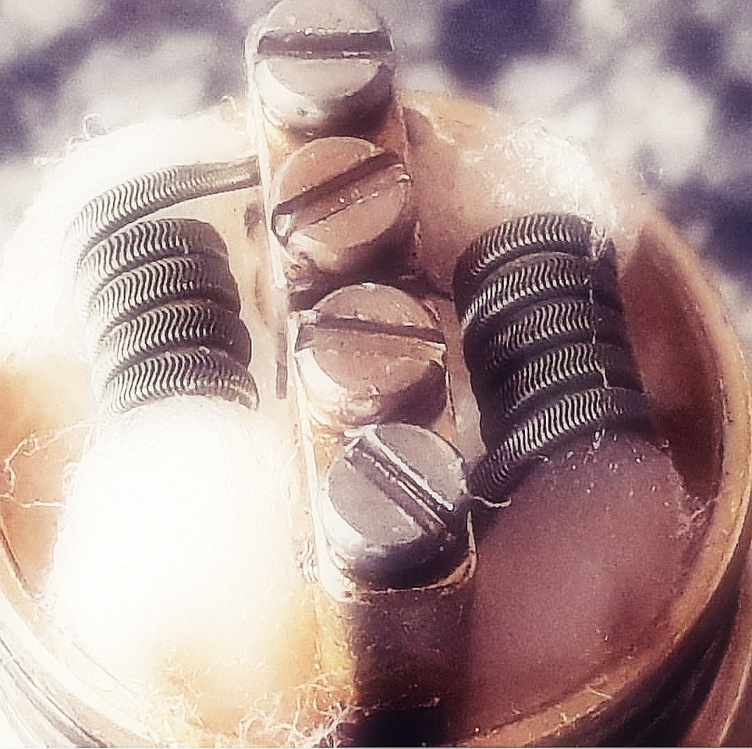 DMCvapes's tweet photo. 👽#Alien #Handmade #Coilporn I also make #TriCore #FusedClaptons & #Claptons.
Thanks Sponsor Lords: @DarkStarVapour
@MrMonkeyVapes
Cloud Master Vapes
https://t.co/MqYBdaP8qW
&
Underworld Mods
https://t.co/dYD0qcsj3f
Join on #Facebook for #Giveaways & #Raffles
See Bio for links https://t.co/woGGdSa9vH