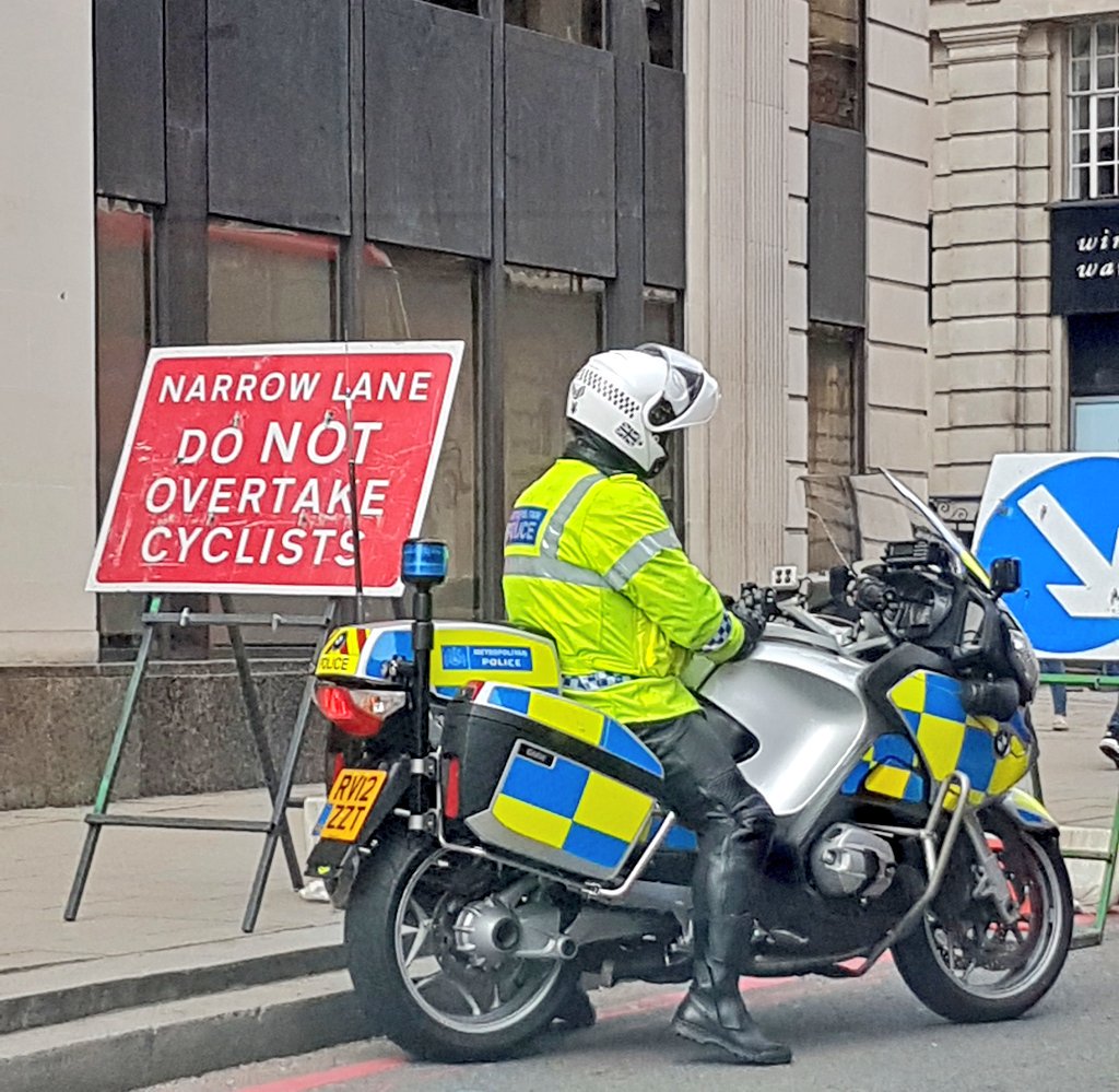 BiscuitMr's tweet photo. @RatSergeant look who i spotted in town yesterday?! https://t.co/UQ9ImFZQxa