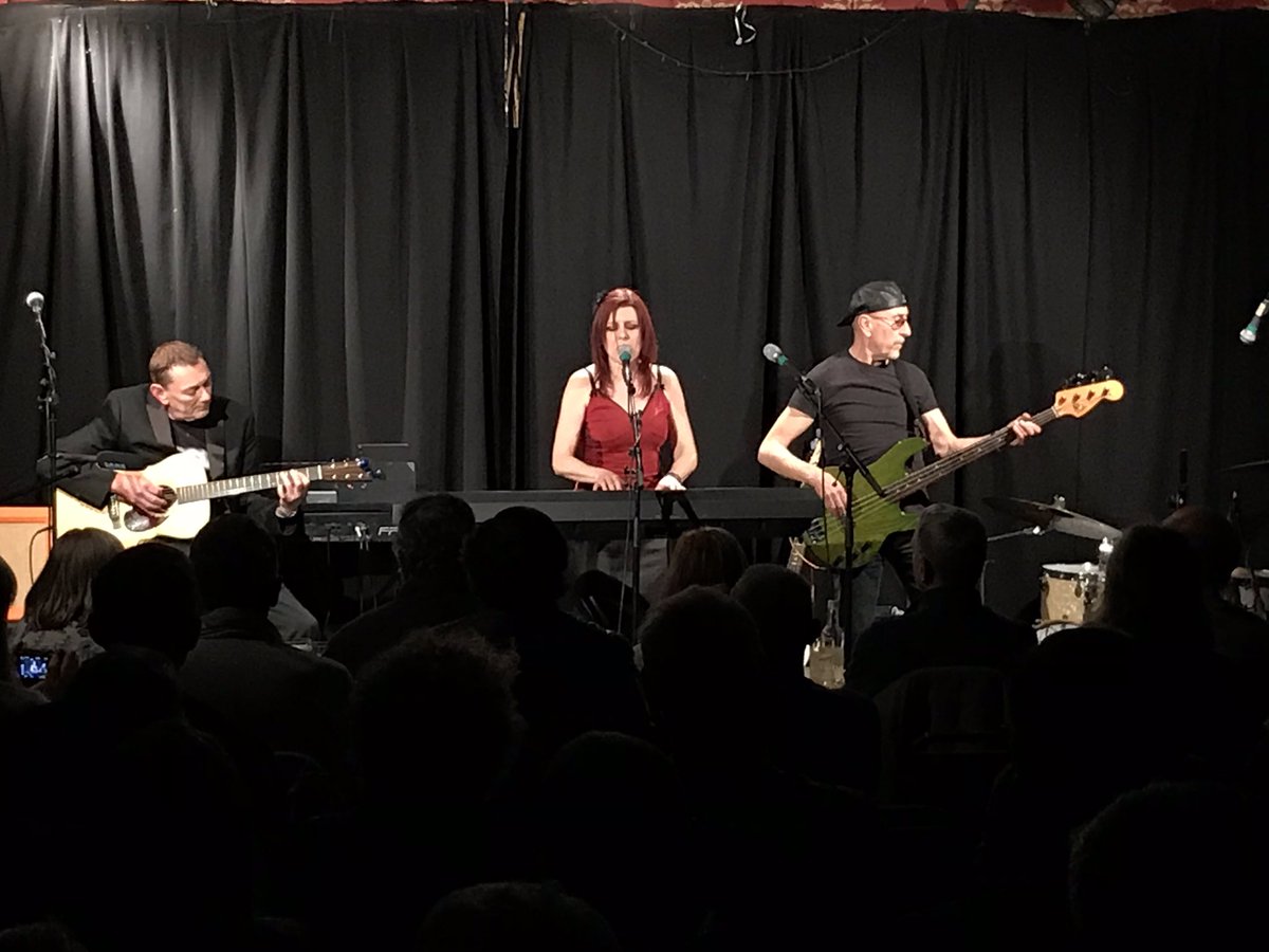 BeatRouteRadio's tweet photo. @jo_ash_music Great set at the Bedford Ent-Shed from the superb Jo Ash, a most enjoyable performance from a true professional. https://t.co/deqnV94woF