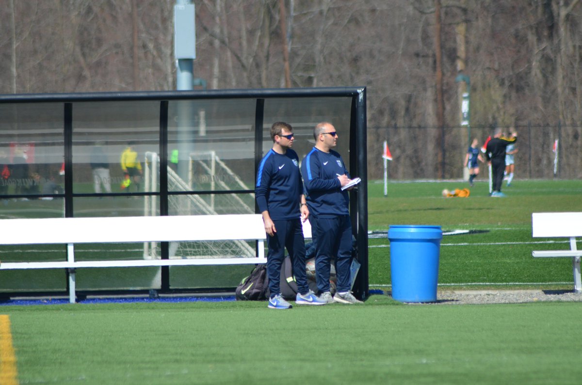 markgraham_BOS's tweet photo. @EcnlFc @starsofma "you seen the bus Coach?" #busspotting #gettingfiredup #starsonthree #winningisnteasyontheroad https://t.co/BlCOWELkZc