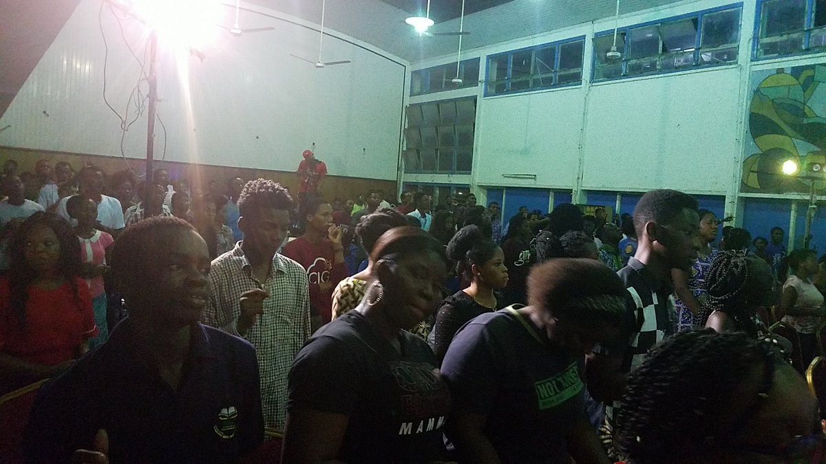 epsuknust's tweet photo. We are declaring his glory

#CIG19
#epsuknust
#live
#queensHall
#knust
#alimni
#DeclaringHisGlory
#worship
#drama
#spokenWord
#Christ
#Glory
#dance https://t.co/AFsmU3E0LS