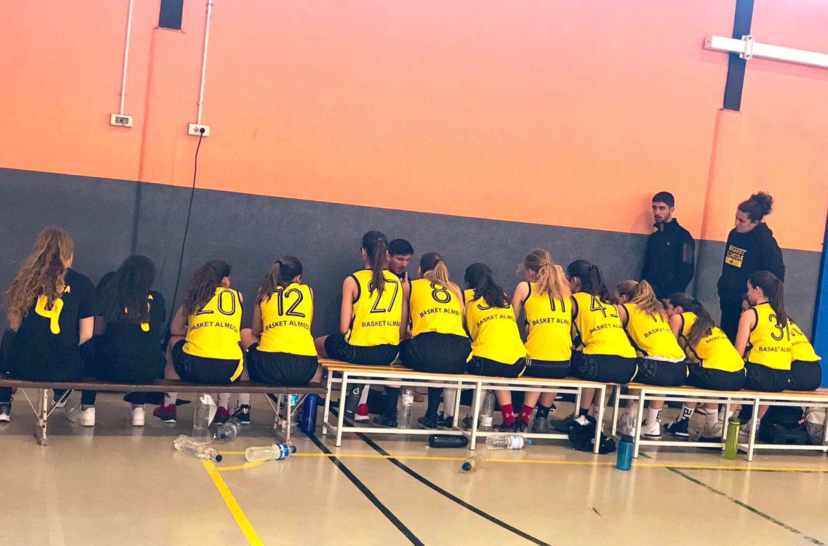ASRBasketAlmeda's tweet photo. 🏀@CEJLHospitalet 42- #IFALM 92 #AdnAlmeda #JornadaAlmeda #preferent https://t.co/aL3sJf0CRI