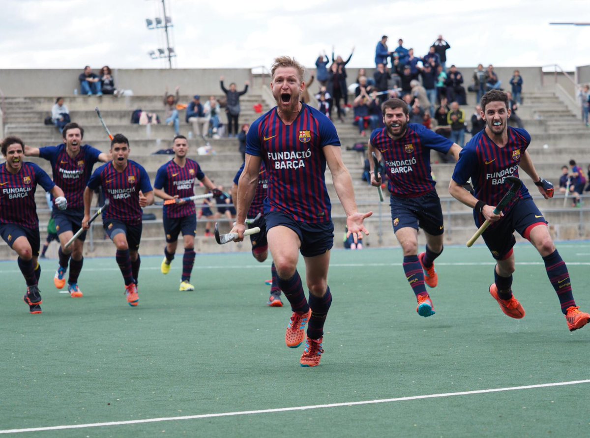 BarcaAmateurs's tweet photo. 🏑 HOCKEY HERBA (@FCBhoqueiherba)

📝 Un gol de Gebhardt amb el temps complet dona mitja permanència al Barça

📸 Jaume Martínez

🔵🔴 #ForçaBarça

👇

https://t.co/1G0bHEVP7H https://t.co/mvEiuROqX0