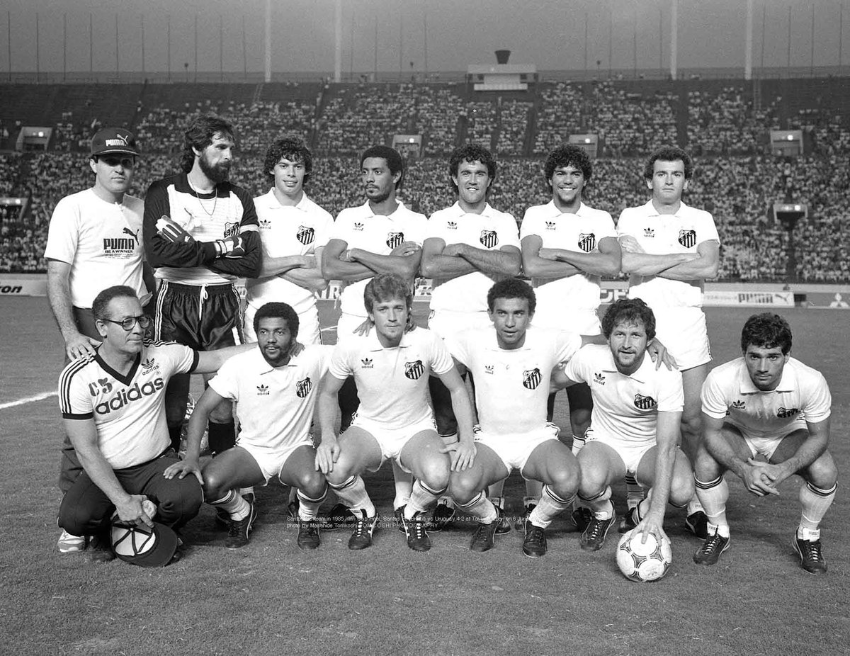 OldFootball11's tweet photo. #SantosFC prior to the final of the 1985 #KirinCup against Uruguay:
#RodolfoRodrigues #PauloRoberto #SerginhoCarioca #ToninhoCarlos #Davi #JaimeBoni #Gersinho #MarioSergio #Mirandinha #Humberto #ZeSergio
📷 Masahide Tomikoshi https://t.co/vE4IBKVgnC