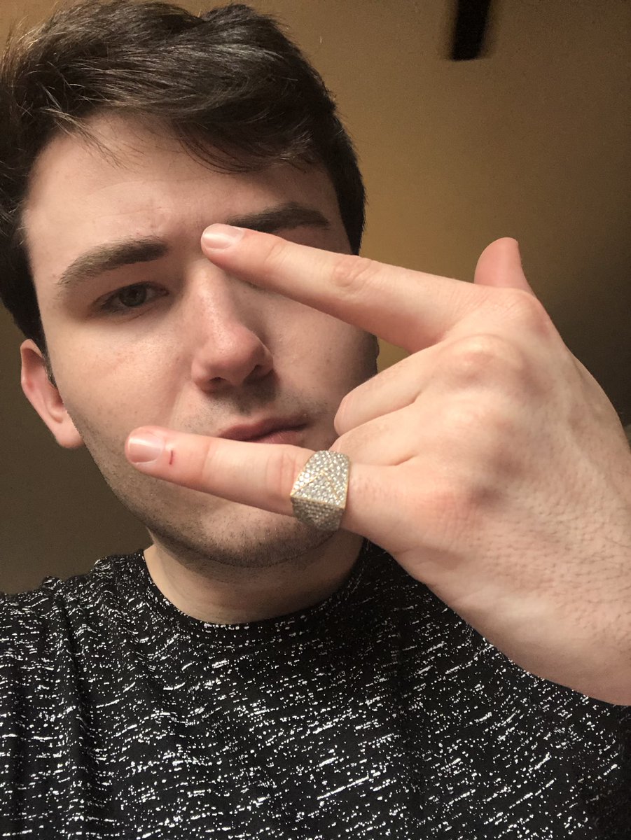 good afternoon editing twitter 🌤💁🏻‍♂️

friendly reminder to use Adobe Premiere CC™ for all of your content editing needs because sony vegas has no swag 🎞🚫

Thank u for coming to my TED Talk 🗣