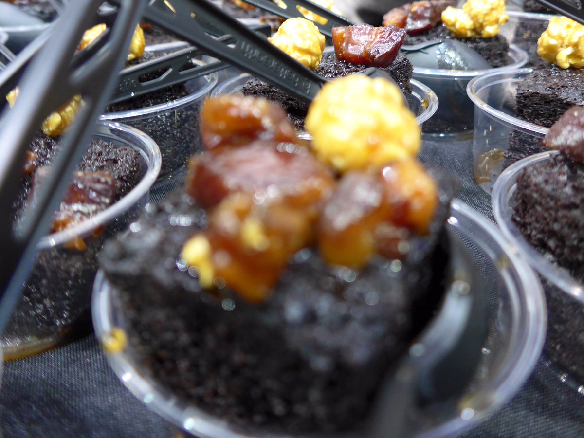 Get those votes in! What's your favorite tonight? #BaconFestChi