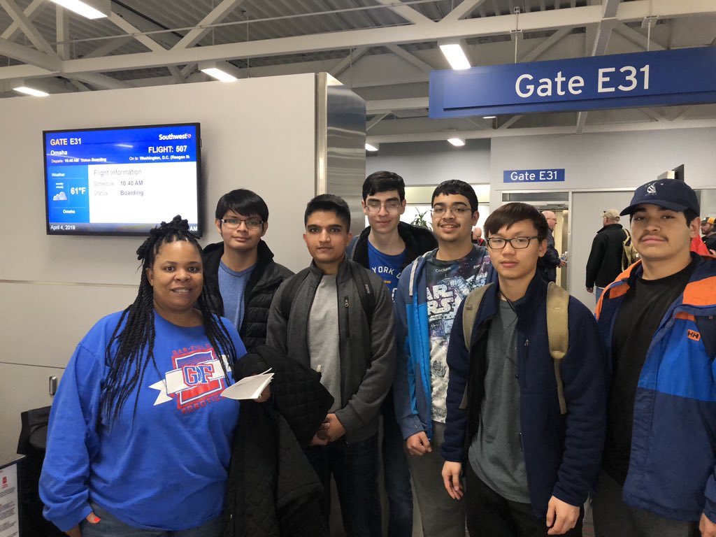 GfhsRobotics's tweet photo. Team 154 A, after 3 selerate stops, from VA to LA, then LA to NE, then finally from NE to IA was safely able to make it to the hotel. US Create Open so far has been amazing 🤩🤩More tweets coming soon!! Here are a few pics from along the way. Btw sory for the late upload :)) 😅😂 https://t.co/bLVjOtbDAa