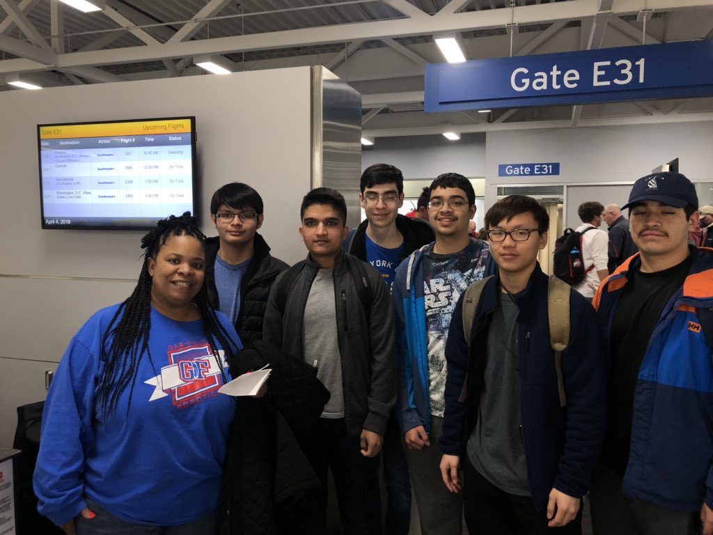 GfhsRobotics's tweet photo. Team 154 A, after 3 selerate stops, from VA to LA, then LA to NE, then finally from NE to IA was safely able to make it to the hotel. US Create Open so far has been amazing 🤩🤩More tweets coming soon!! Here are a few pics from along the way. Btw sory for the late upload :)) 😅😂 https://t.co/bLVjOtbDAa