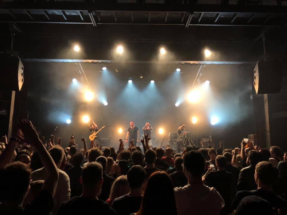 J’ai pas les mots pour décrire ce moment.

Ça a été des semaines de stress, de contretemps, et d’amour. 

Vous étiez fabuleux.

Merci au Heart Sound Metal Fest, merci à l’association « Ensemble Contre les Leucémies », et merci à vous surtout d’avoir répondu présent.

❤️