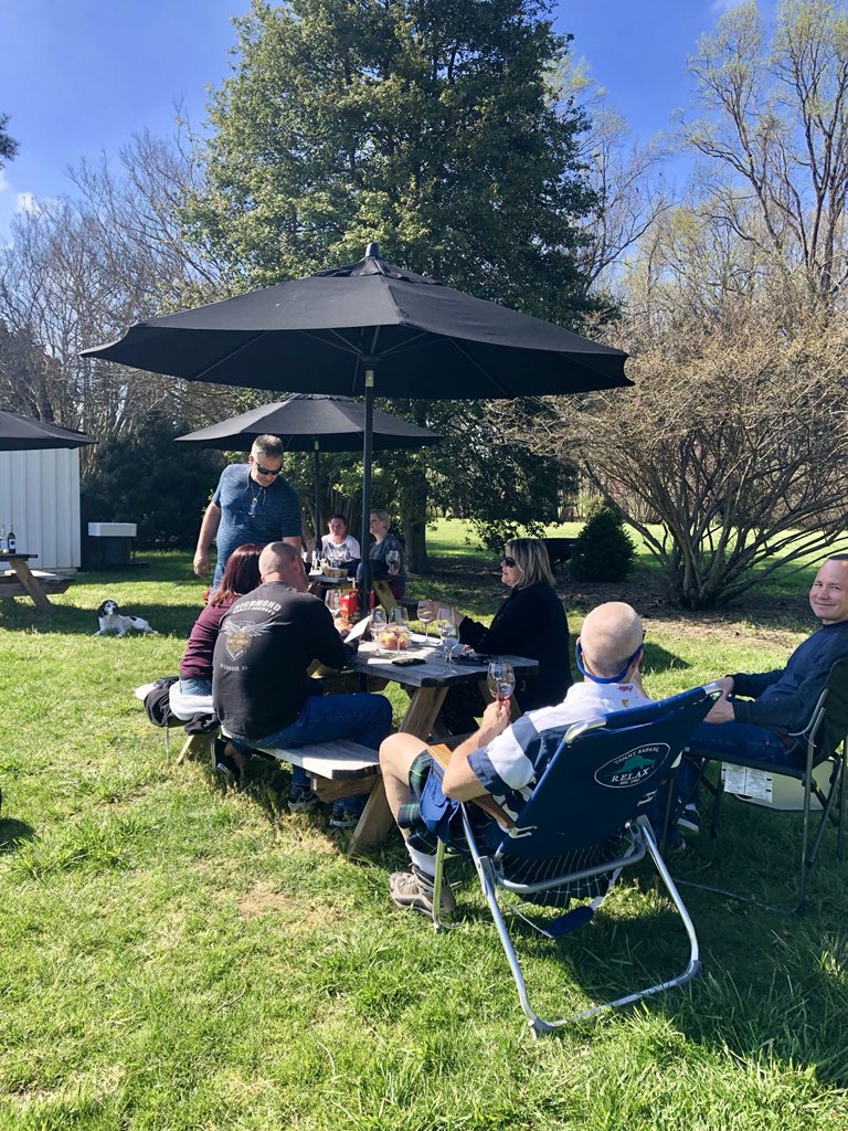 whiteplainsfarm's tweet photo. Awesome day for wine tastings at White Plains!! https://t.co/fPNyyZDOoF