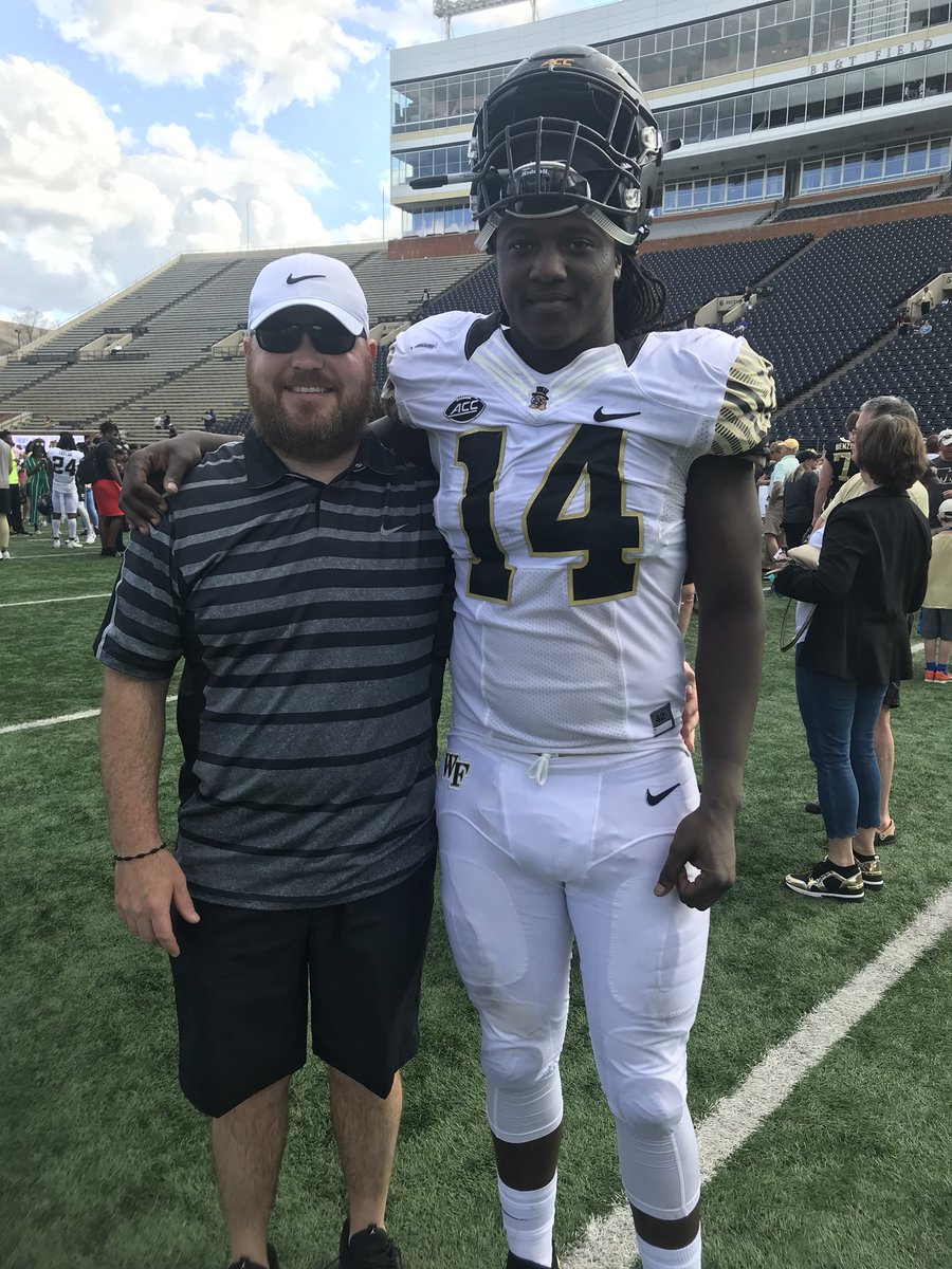 The_Chris_Ray's tweet photo. It was a blessing to watch you play today! Continue on your path to greatness! Always in your corner, and always by your side. Love you man!!! @WakeFB #GoDeacs #wao #dlineforever https://t.co/tJDFxPh25g