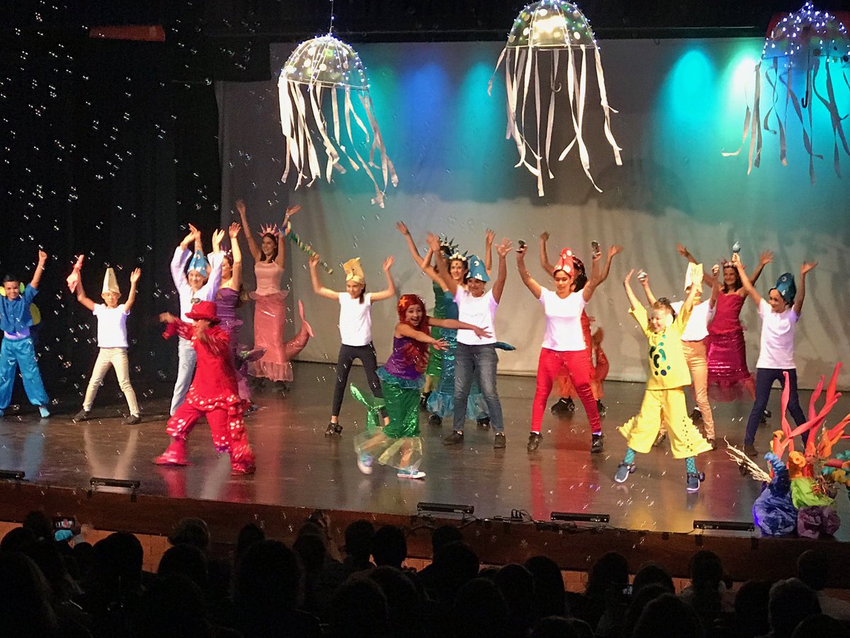 GrahamMaclure's tweet photo. Getting ready for another performance of the MS play The Little Mermaid.  An incredible effort involving students from across school.  Costumes, props sets all designed and made by students! True learning in action and an incredible spectacle ⁦@colegiomayagt⁩ https://t.co/rmReXQz68T