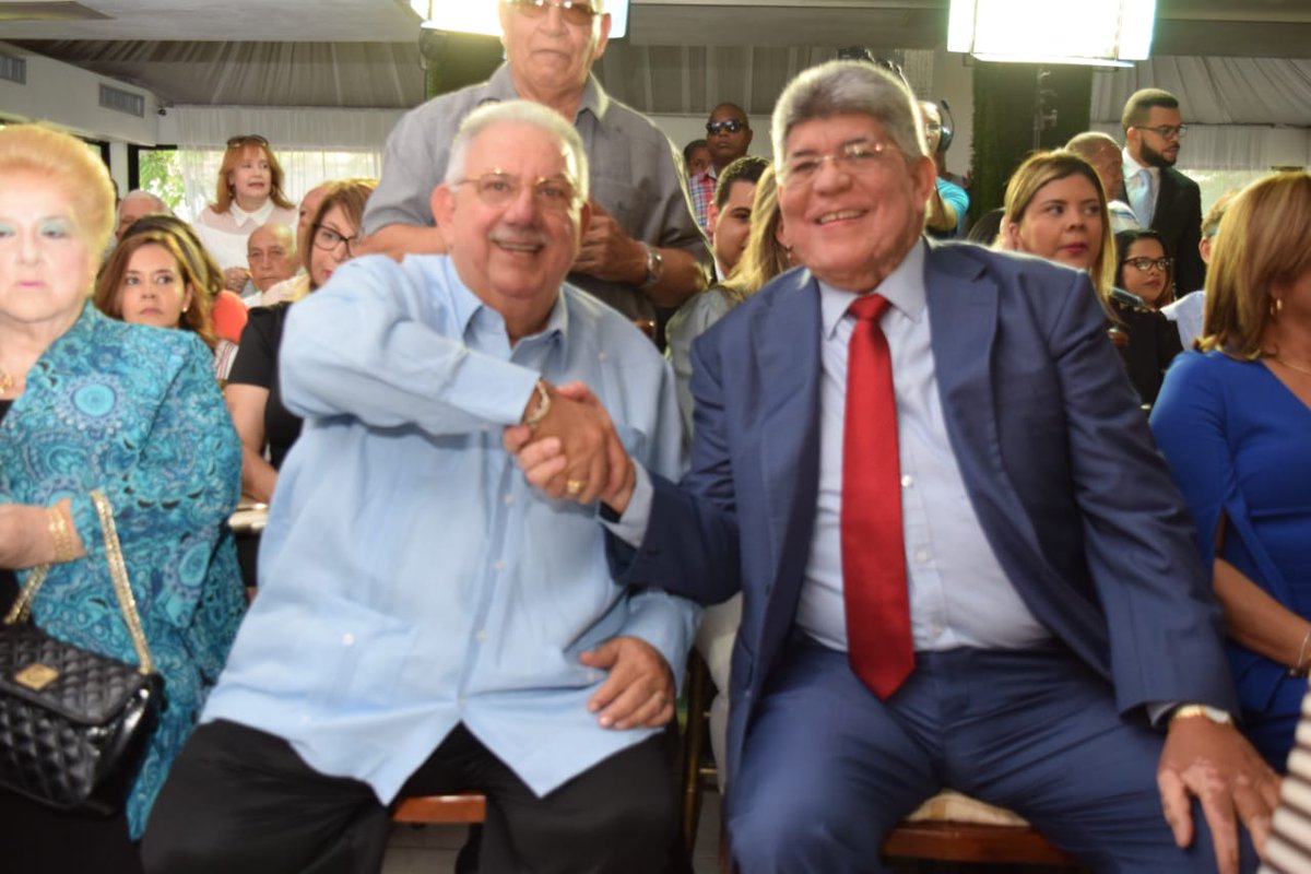 rodolfocuz's tweet photo. "Tengo fe y confianza en ti Fernando por que se que las obras inconclusas serán terminadas". @JoseEnriqueSued @FernandoRosaRD

#JoseEnriqueConFERNANDO https://t.co/2obgsQ8dsv