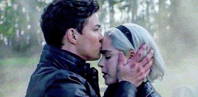 odairhee's tweet image. forehead kisses excellence #caos