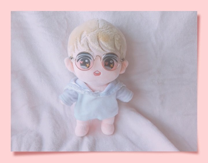 Last week my baby Lulu arrived! I didn't have time till now to post some pics, thank you so so so much @KpopShop4You 😍❤. I love him so much ❤🌸 #LuHan #luhandoll #lufan #kpopdoll