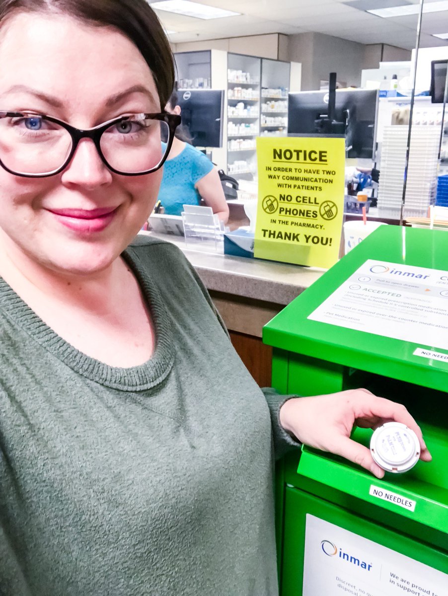 3Clementines's tweet photo. #SpringCleaning! #AD I cleared out a closet & TONS of old medications! See how much I got rid of 👉🏻 https://t.co/r03Ivhw0Z2 & find out how/why to safely dispose of medications with the LifeInCheck Consumer Drug Take-Back Program! #ConsumerDrugTakeBack #LifeInCheck #CollectiveBias https://t.co/Ke12WQXs7h