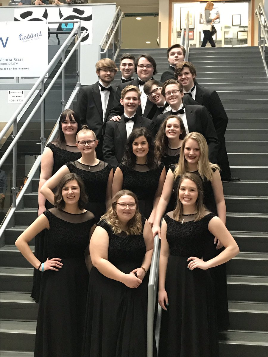Congrats to Encore and all our soloists today! A TON of hard work goes into preparing for this festival. State qualifiers: mark your calendars for Saturday, April 27!! 🙌🏻