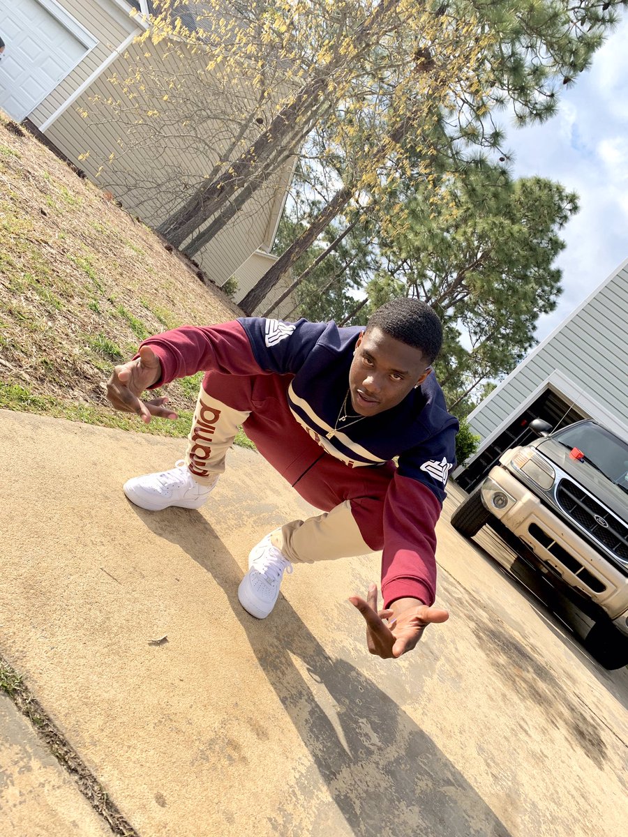 rrealrokkstar's tweet photo. Throughout all my struggles n pain I stood on all ✋🏾🤚🏾 #LLBJ #LLRR #FREERIZZ https://t.co/IsGH1FTQia