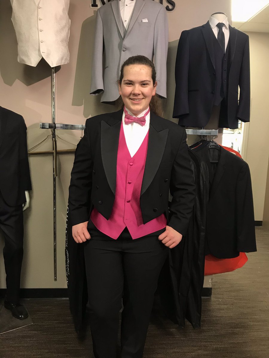 sosemcees's tweet photo. Got our tuxes today!!! https://t.co/ZPBPAZiTFE