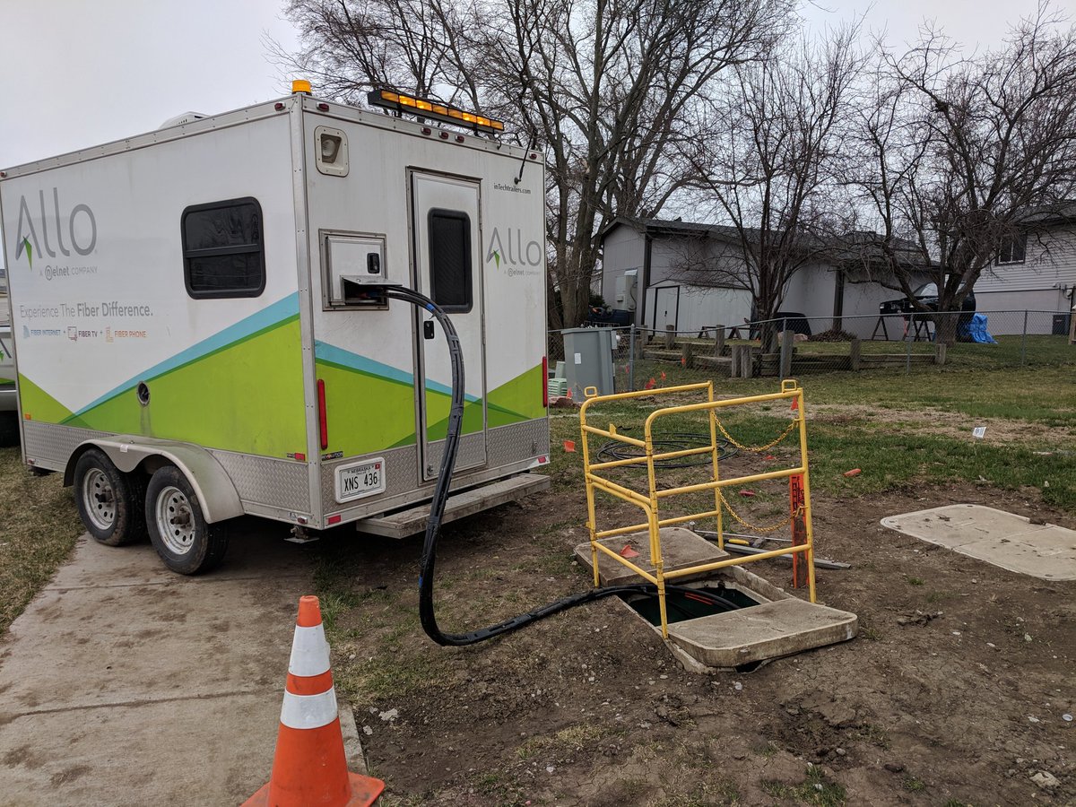 rbretz's tweet photo. This #Allofiber installer is helping Lincoln have broadband at the speed of light https://t.co/5PsvF6Tvsx