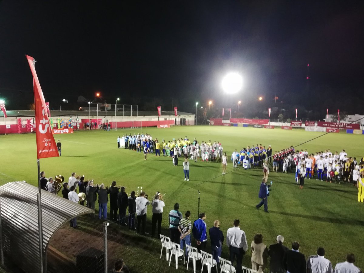 deporte102's tweet photo. 🚨AHORA
Inauguración Copa Hugo Pascual Peralta de la Liga Encarnacena de fútbol en el Nicolás Giménez.
En instantes por #ItapuaFM estamos con #1rodeMarzo VS #LosLabriegos https://t.co/ODzsWr96YK