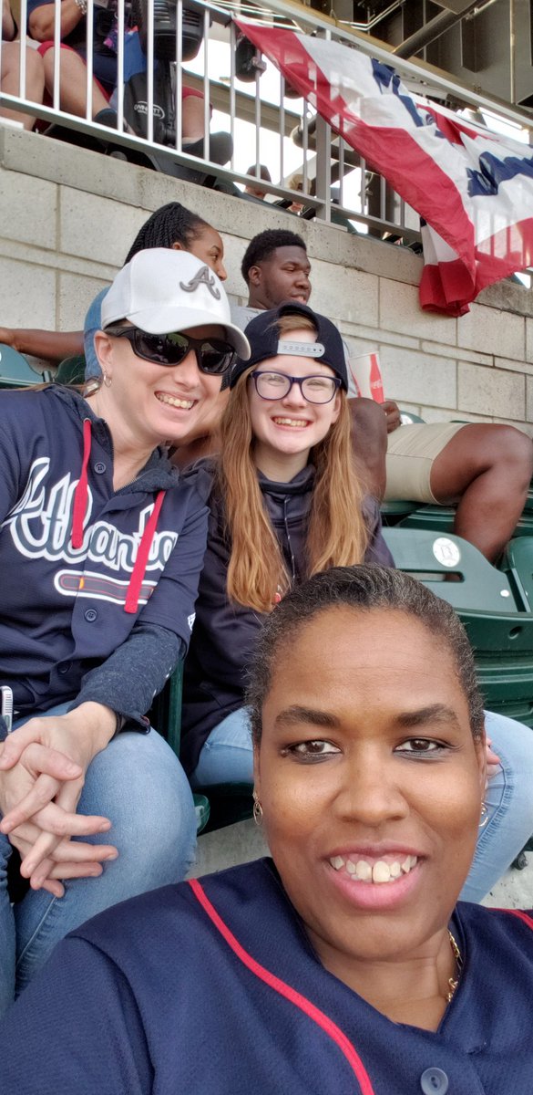 1su3d3's tweet photo. @centxcowboy ... just for you... @Braves #ChopOn #Section313 https://t.co/41j6A5EswO