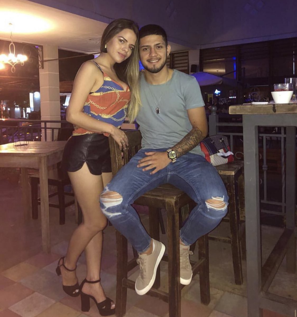 botivip's tweet photo. Sergio díaz de real m. con su novia Noe villalba https://t.co/r30A1szEzC
