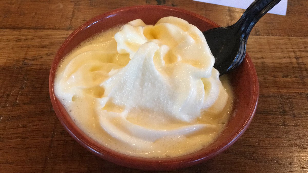 fpc552's tweet image. OMG.  @NandosUSA has @DoleSunshine Dole Whip!  Paging fellow Disnerds.