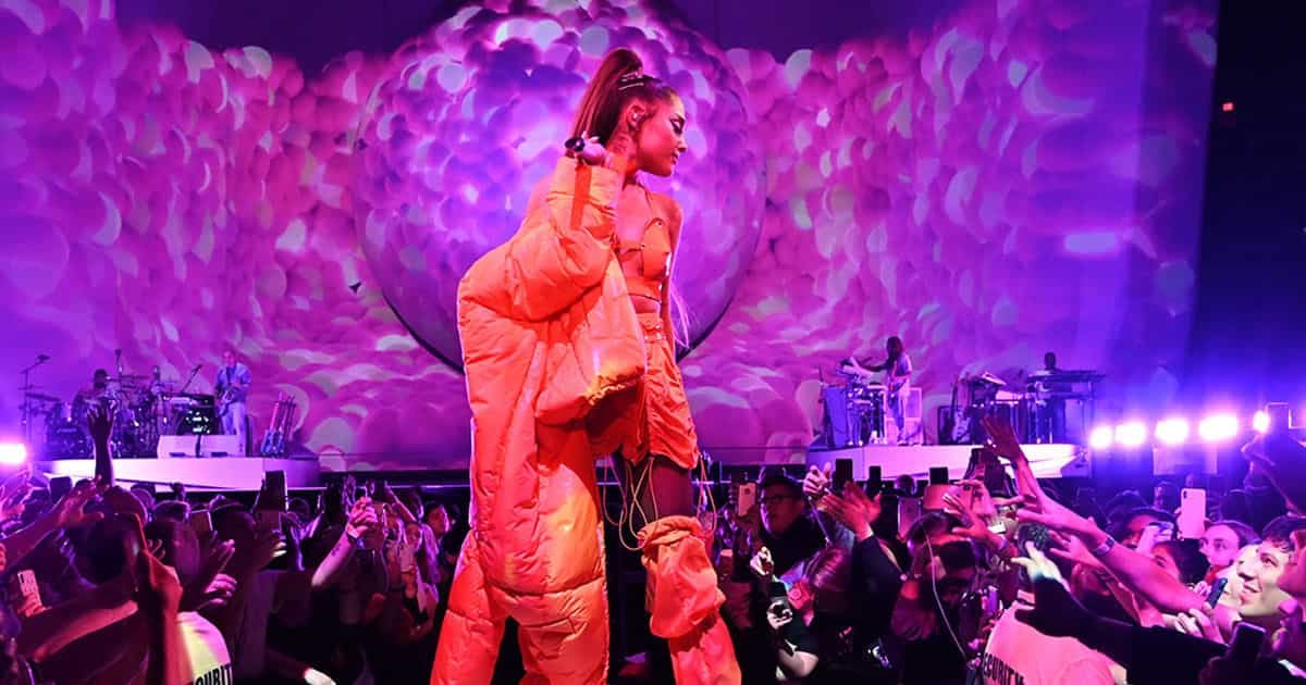 STARBELSHE's tweet photo. We got your Ariana Grande Sweetener Tour access!!! RT if you wanna go!! Go check out our IG @STARBELSHE for more info ❤️❤️❤️ https://t.co/5gjegG0djK