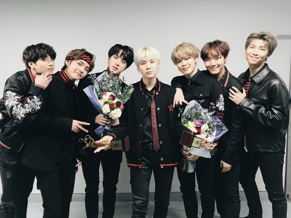 Giang_Suga's tweet photo. Good morning ❤️ #BBMAs⁠ ⁠
#BTSBillboardTopSocialArtist 
#BTSBillboardTopGroup 
@BTS_twt https://t.co/rlbkeQE726