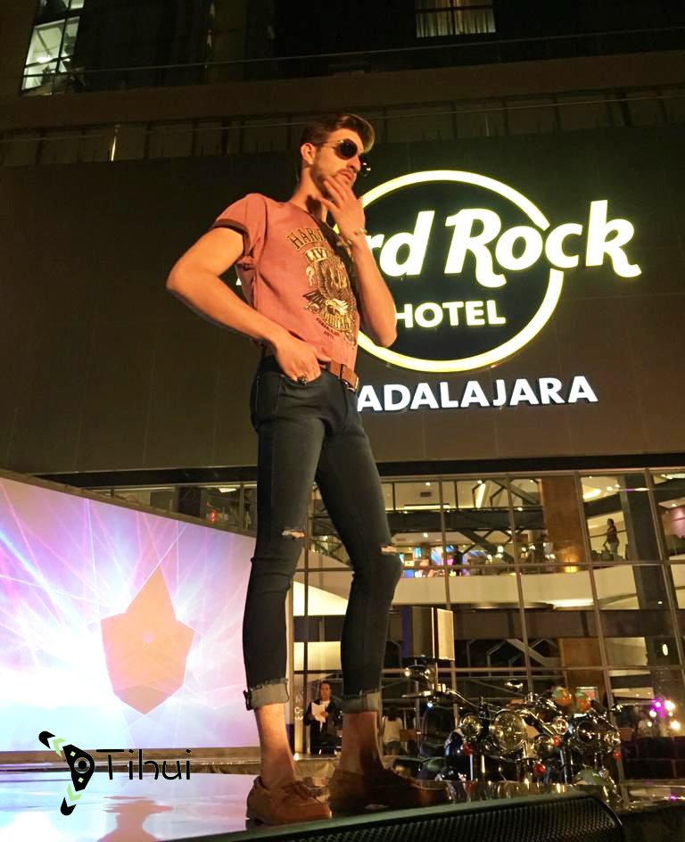 TihuiMMC's tweet photo. La pasarela We Rock Fashion Runway presento su temporada primavera - verano de las marcas que albergan el #RockMall 
 #TihuiModa #bbmanagement #Rock #Moda #pasarela https://t.co/htRSez22yV