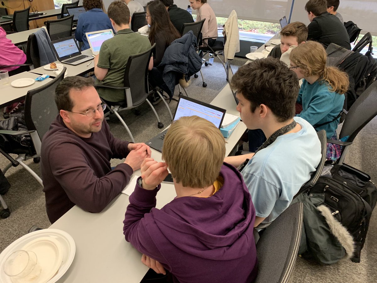 shanewoodmn's tweet photo. Full day with tours, talks, demos, analysis, discussion and videoconference...what’s not to love?! Thanks to all involved -including students from 6 high schools - in the Neutrino Masterclass held today at the U of Minnesota. #neutrinoimc https://t.co/5uhkCeiKC6