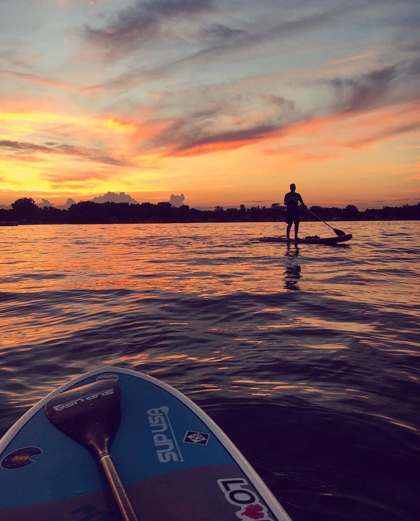 SUPATX's tweet photo. SUP ATX enjoying a beautiful sunset on White Lake. #supatx #standuppaddle #getoutside #sunset ⁣
⁣ https://t.co/qkXIPvd83X