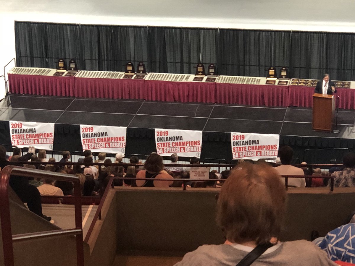 MerriePalmer's tweet photo. At Lloyd Noble waiting for awards! https://t.co/aCr0k0XvHP