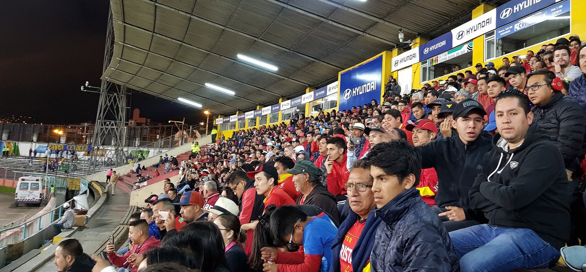 BancodelAustro's tweet photo. Raúl Becerra anota de tiro penal en el #ASABancoDelAustro 
#DCuenca 1-3 #Delfín 
¡Vaaaaaaaaamos rojos! 🥳⚽️♥️ https://t.co/8HIBNzBfDh