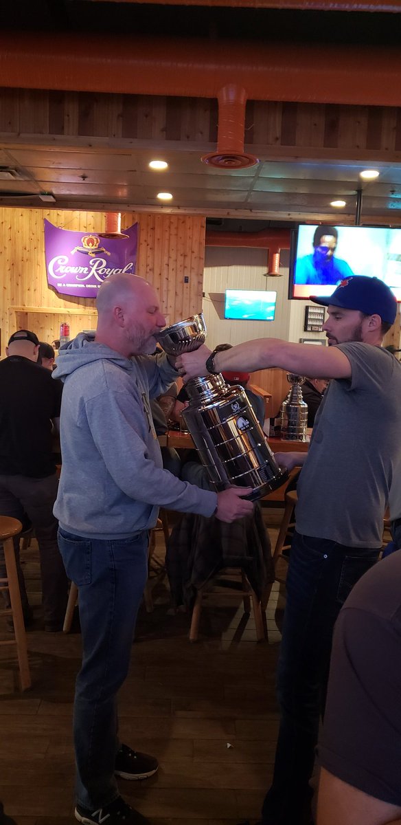 Chetty78's tweet photo. Nice start to the Champion's dinner. #lastchancehockey https://t.co/DafRaHiwRf