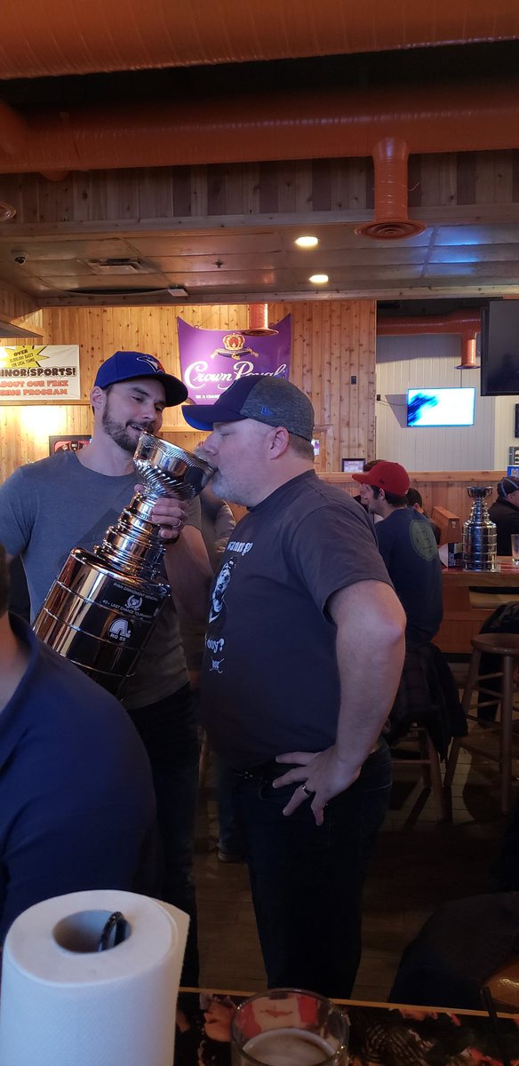 Chetty78's tweet photo. Nice start to the Champion's dinner. #lastchancehockey https://t.co/DafRaHiwRf