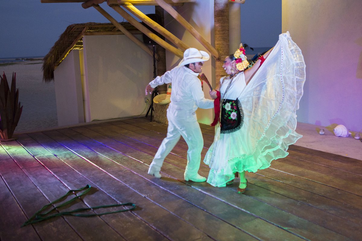 Este sábado tenemos noche mexicana… ¡anímate a visitarnos!