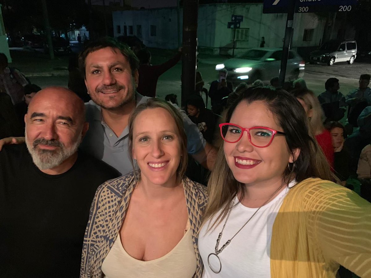 LuciEchevarria's tweet photo. Estamos muy contentos por la apertura de nuestro nuevo local en Alberdi. Los esperamos con las puertas abiertas en Pedro Chutro y Santa Rosa.
Con este equipo vamos a #DarVueltaTodo ✊ @MaruuAcostaa @RaulGomez65 @GastonVacchiani https://t.co/9vwc5kJNaG