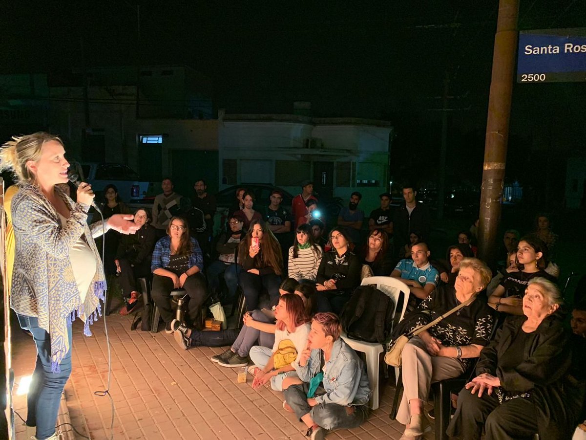 LuciEchevarria's tweet photo. Estamos muy contentos por la apertura de nuestro nuevo local en Alberdi. Los esperamos con las puertas abiertas en Pedro Chutro y Santa Rosa.
Con este equipo vamos a #DarVueltaTodo ✊ @MaruuAcostaa @RaulGomez65 @GastonVacchiani https://t.co/9vwc5kJNaG