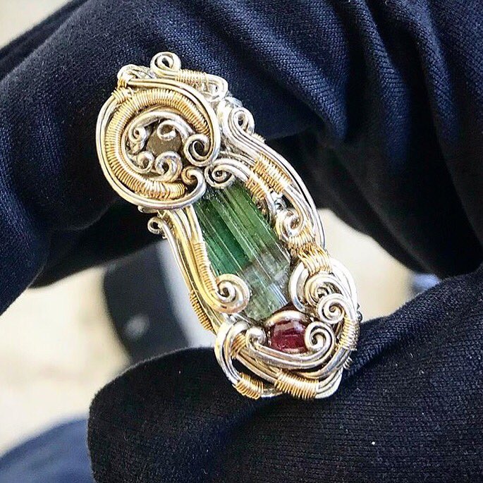 alex_litin's tweet photo. “Succulent”
- Tourmaline (Salinas)
- Raw Diamond (Russia)
- Spinel (Mogok)
- Sterling and Goldfill wires.
Available for 2️⃣2️⃣0️⃣! Send me a Text with inquiries. (847-826-3322) Thanks y’all! https://t.co/3nc8iSXSVU