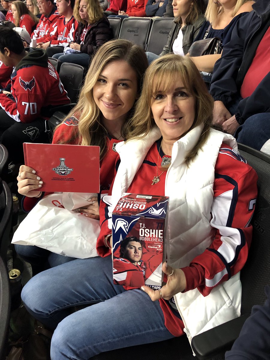 Capitals's tweet photo. Thanks for your support, Madison!
#ALLCAPS #CapsFanWeek https://t.co/7UYZF36E4Q